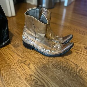 Aldo Brown Leather Western Boots with Distinctive Stitching